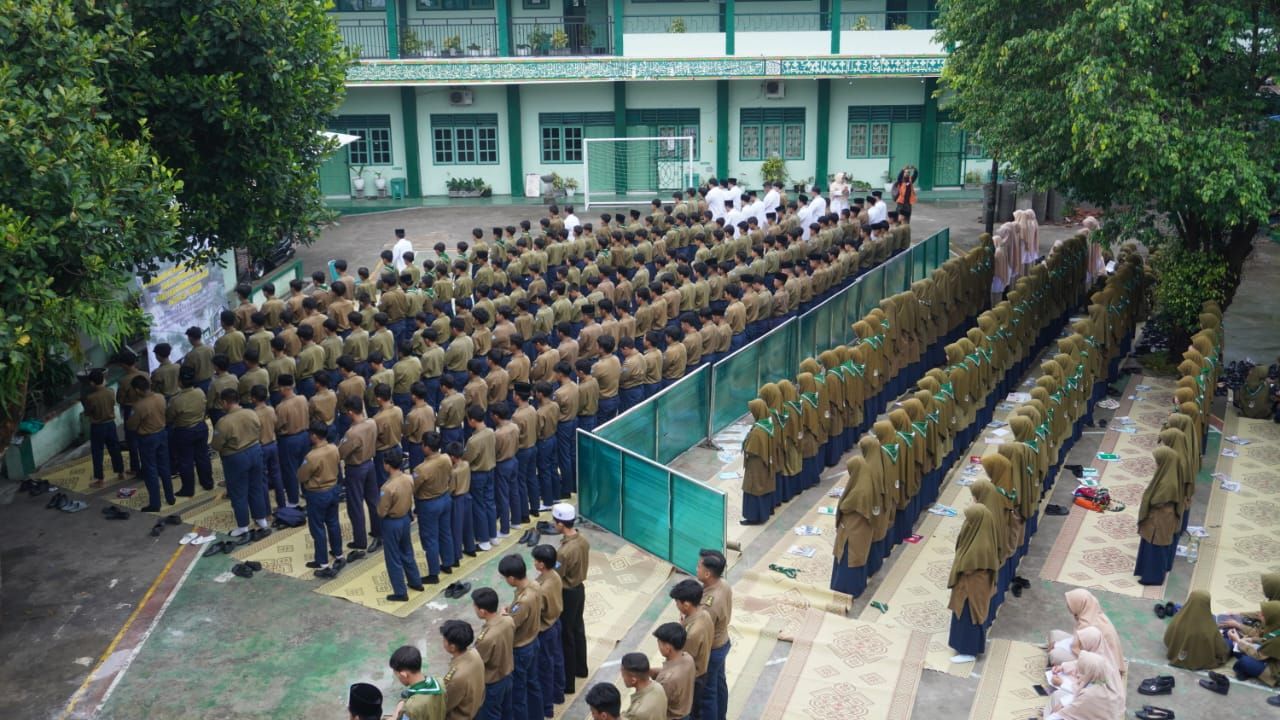 PONPES DIMSA SELENGGARAKAN SHOLAT GHAIB, DOA BERSAMA & PENGGALANGAN DONASI UNTUK KORBAN BENCANA ACEH-SUMATERA